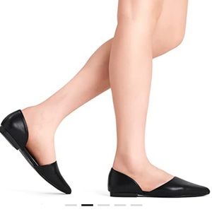 Dream pairs new , 8.5 point slip on flats